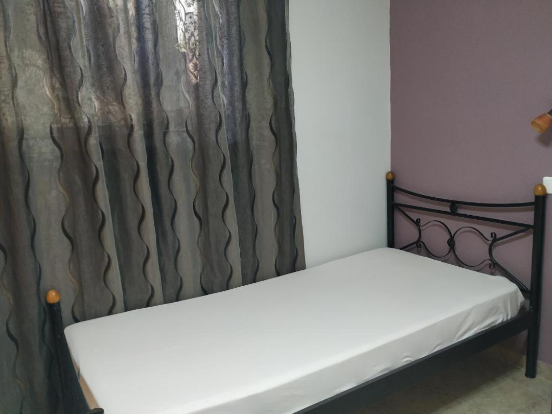 Lions 2 Studios & Apartments, Poros Island. Poros Town Екстериор снимка