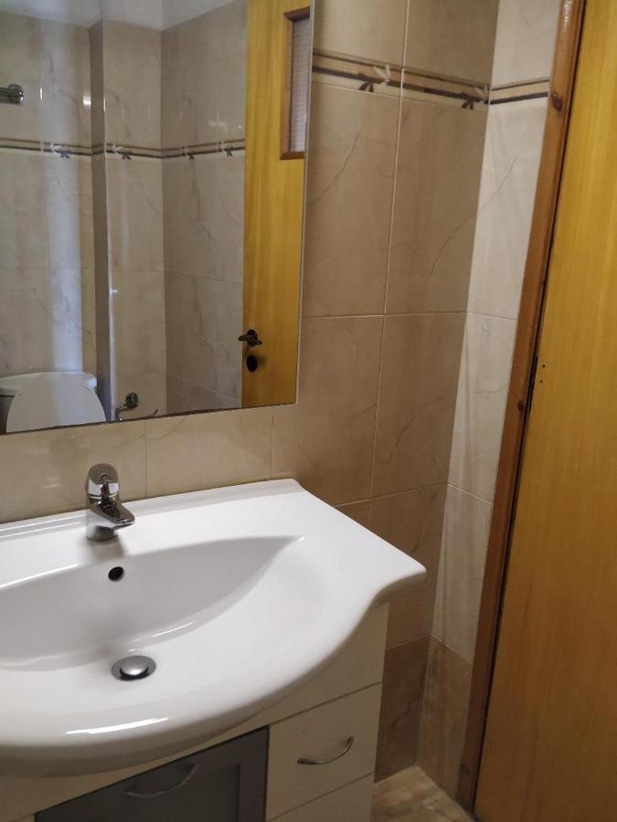 Lions 2 Studios & Apartments, Poros Island. Poros Town Екстериор снимка