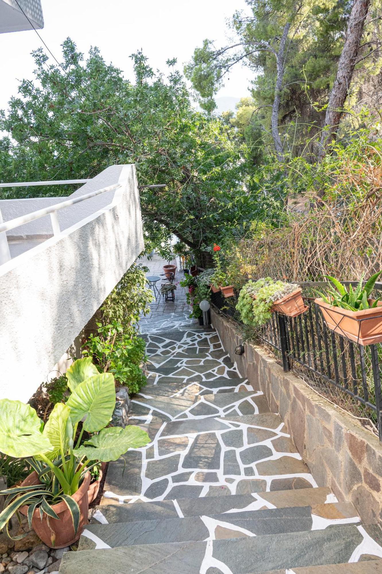 Lions 2 Studios & Apartments, Poros Island. Poros Town Екстериор снимка