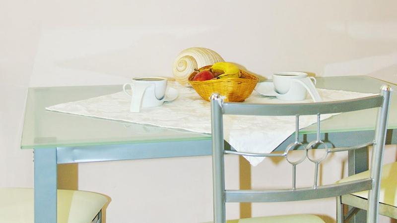 Lions 2 Studios & Apartments, Poros Island. Poros Town Екстериор снимка